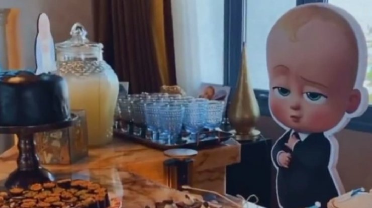 Ο γιος επώνυμης Κύπριας έσβησε το πρώτο του κεράκι και του ετοίμασε πάρτυ υπερπαραγωγή (εικόνες & βίντεο)