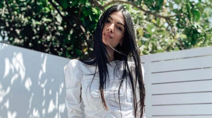 Άντρεα Κυριάκου: Φόρεσε το σέξι μπικίνι της και έκανε roller skating