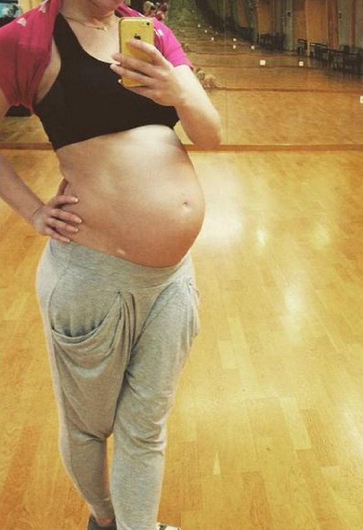 Δείτε τι κάνει Ελληνίδα celebrity στον 6ο μήνα της εγκυμοσύνης της!