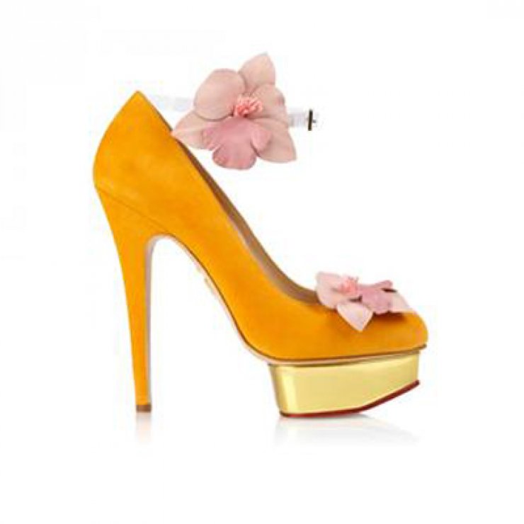 10 λόγοι που αγαπάμε τη Charlotte Olympia 