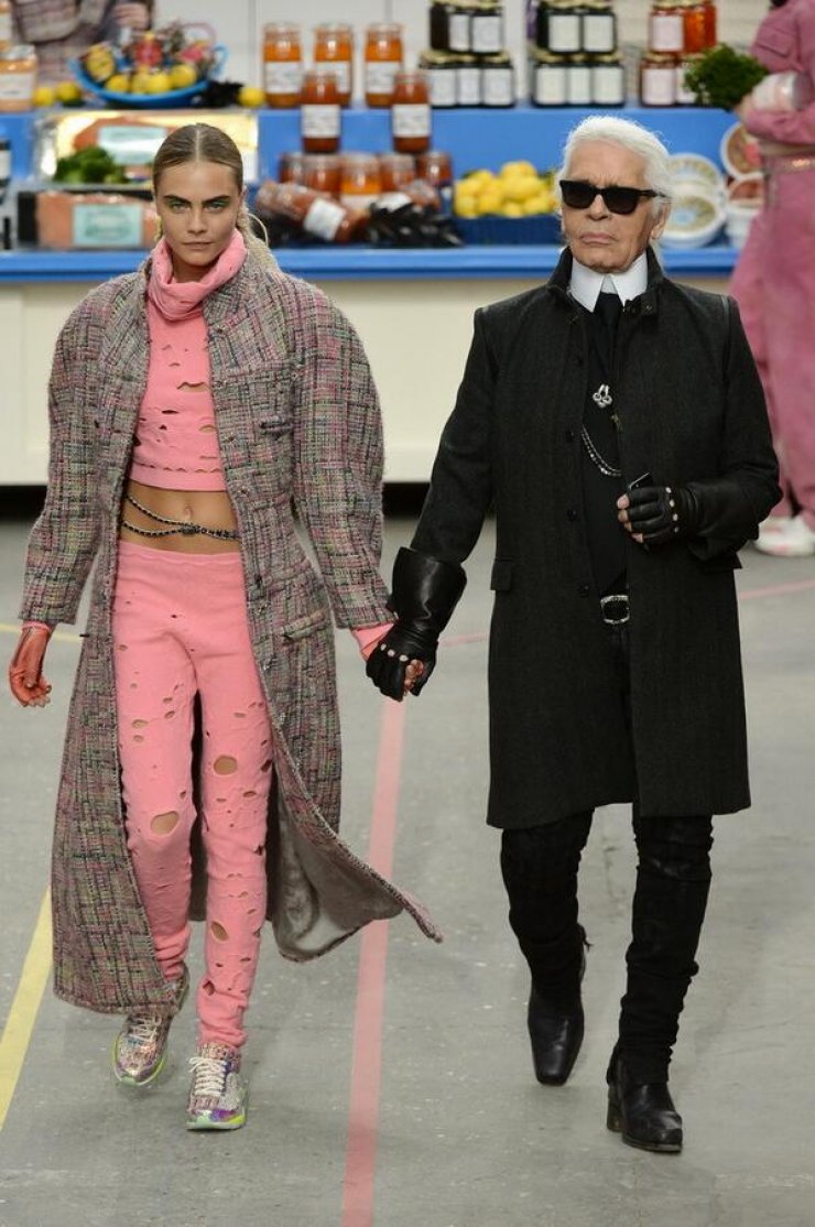 Tι έγινε στο fashion show της Chanel στο PFW ( βίντεο)