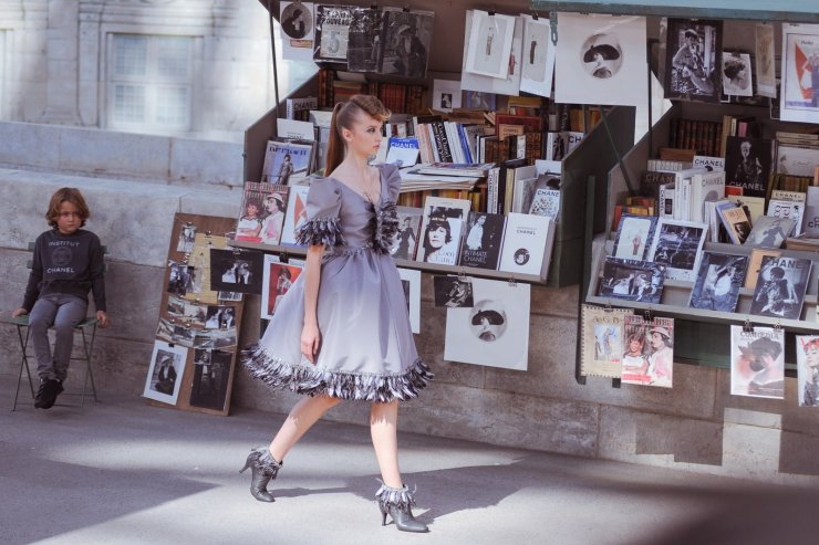 Chanel Haute Couture: Βόλτα στις όχθες του Σηκουάνα