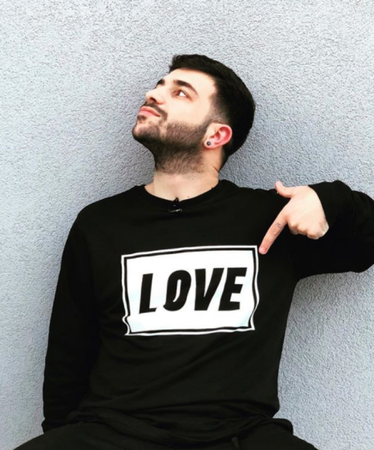 Κι όμως! Ο Χάρης Παπαθεοχάρους άλλαξε το όνομά του!