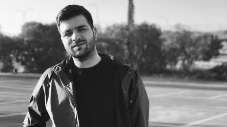 Χάρης Παπαθεοχάρους: Τα εμμονικά δημοσιεύματα γνωστού περιοδικού με αρνητικά σχόλια! [βίντεο]