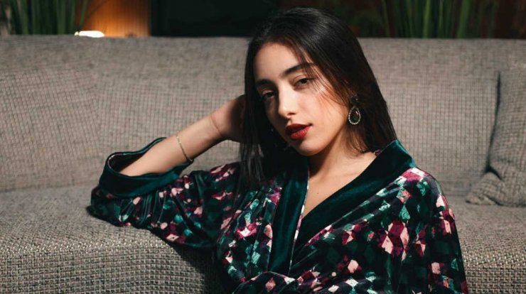 Κύπρια σχεδιάστρια δημιούργησε ένα υπέροχο stay-at-home look ιδανικό για τα Χριστούγεννα!