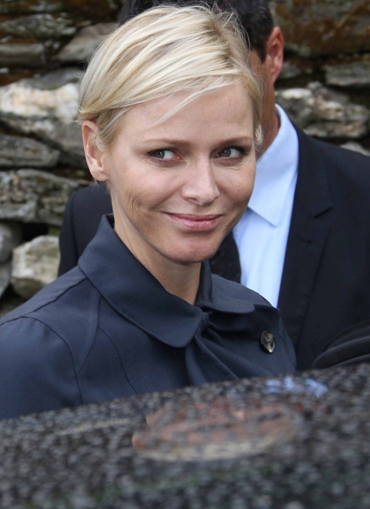 H πριγκίπισσα Charlene σπάει τη σιωπή της