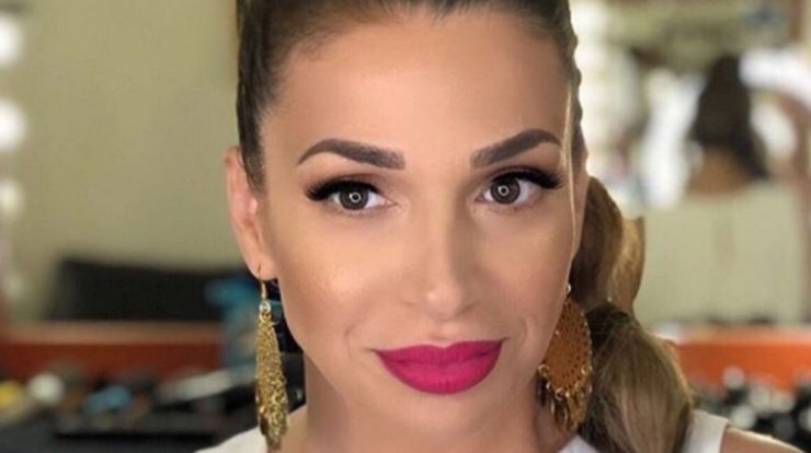 Ελένη Χατζίδου: Μας έδειξε την κοιλιά της πέντε μέρες μετά τη γέννηση της κόρης της!