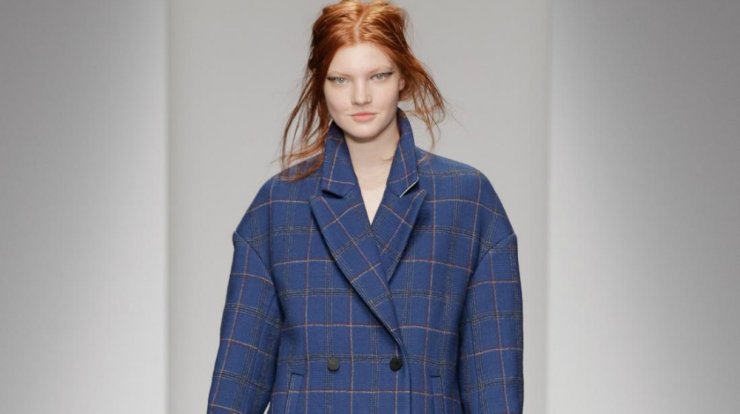 Εντοπίσαμε το πιο κομψό καρό παλτό της κυπριακής αγοράς