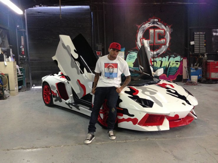Το νέο αυτοκίνητο του Chris Brown!