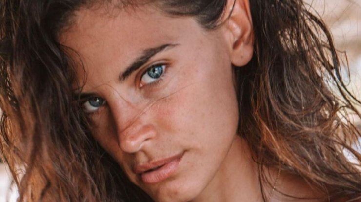 Χριστίνα Μπόμπα: Topless στη Μύκονο