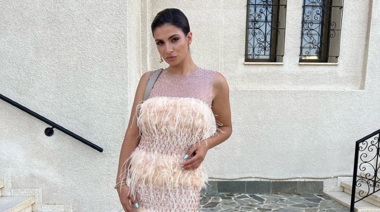 Κριστίν Παναγή: Σου δείχνει πώς να δημιουργήσεις το πιο glam βραδινό σύνολο 