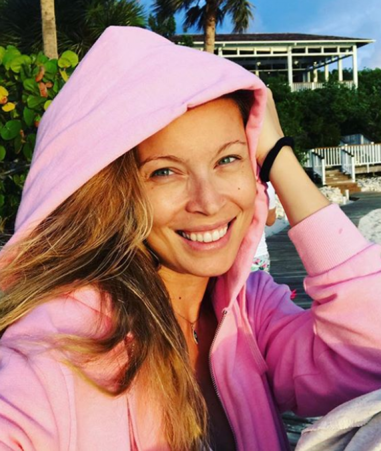 Μαριέττα Χρουσαλά: Ποζάρει με μπικίνι ένα μήνα μετά τη γέννηση του γιου της!