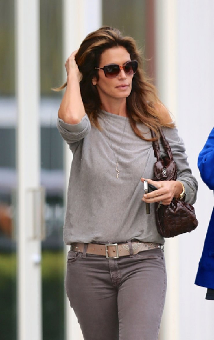 Cindy Crawford: Σούπερ σέξυ μαμά [φωτογραφίες]