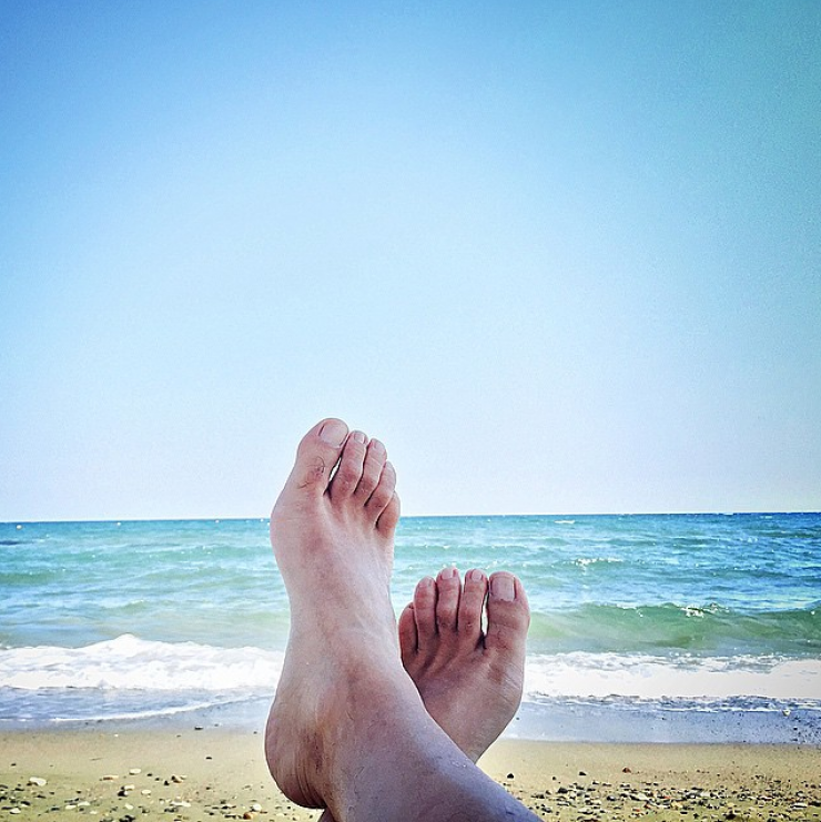 Κύπριος ηθοποιός σε στιγμές χαλάρωσης στην παραλία!