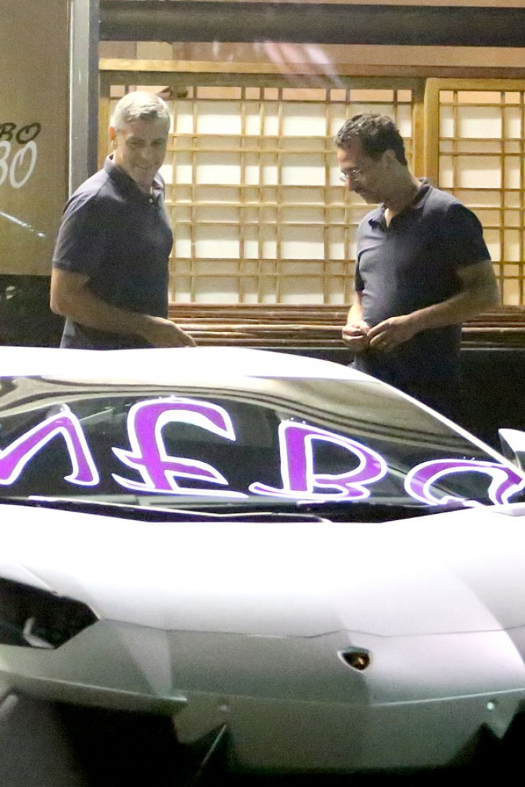 Αρραβωνιάστηκε και ψάχνει για αυτοκίνητο [εικόνες]