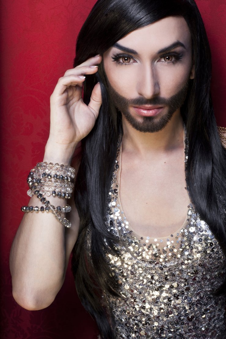 Η Conchita ραδιοφωνική παραγωγός στο Ράδιο Πρώτο