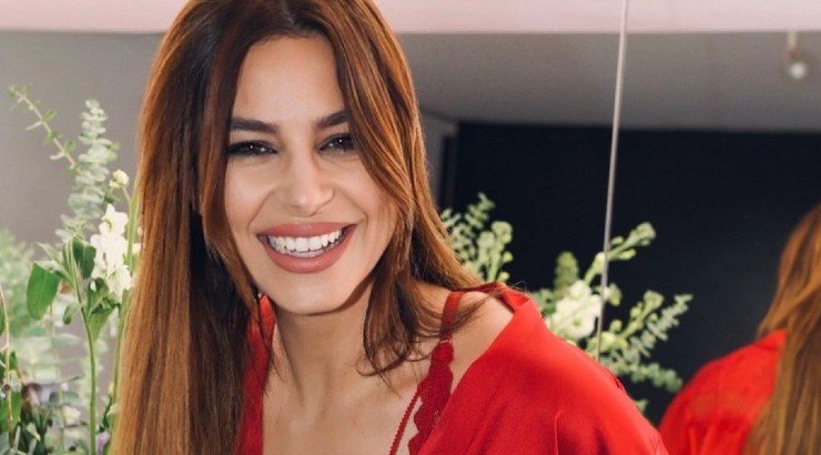 Κωνσταντίνα Ευριπίδου: Τα κόκκινα τριαντάφυλλα το βράδυ του Valentine’s! [εικόνες]