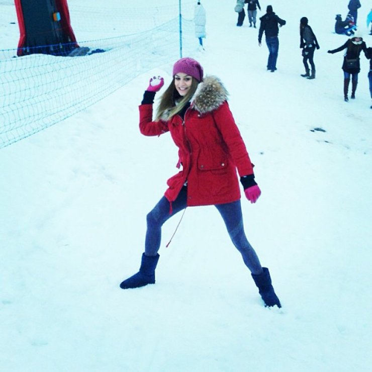 Κωνσταντίνα Ευριπίδου: Δείτε την να παίζει στα χιόνια