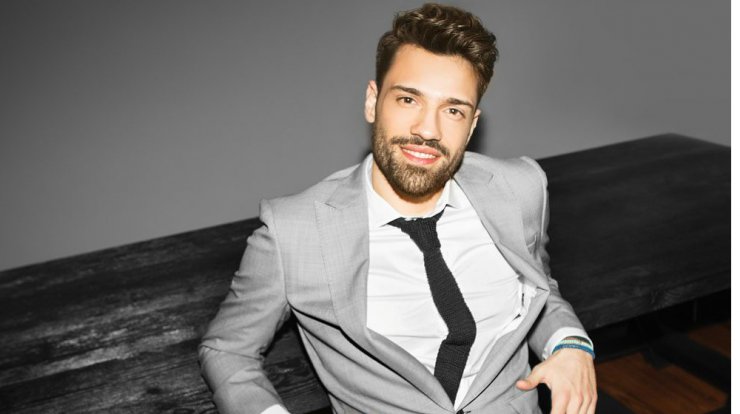 Γιορτές με τον Κωνσταντίνο Αργυρό live