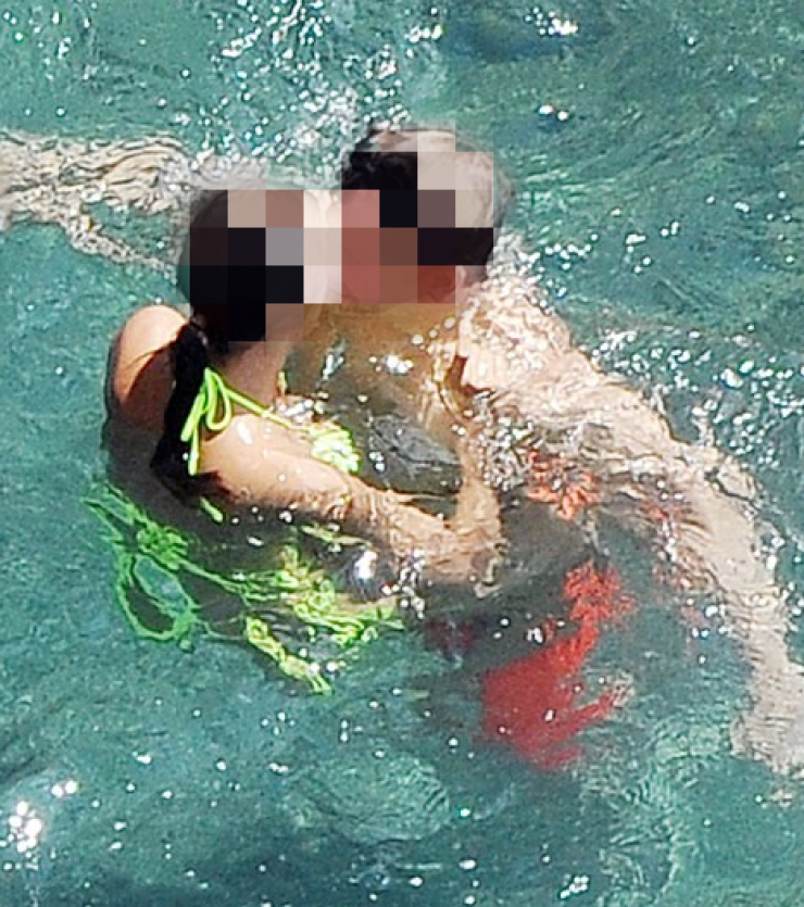 Τα παθιασμένα φιλιά επώνυμου ζευγαριού στο νερό! [εικόνες]