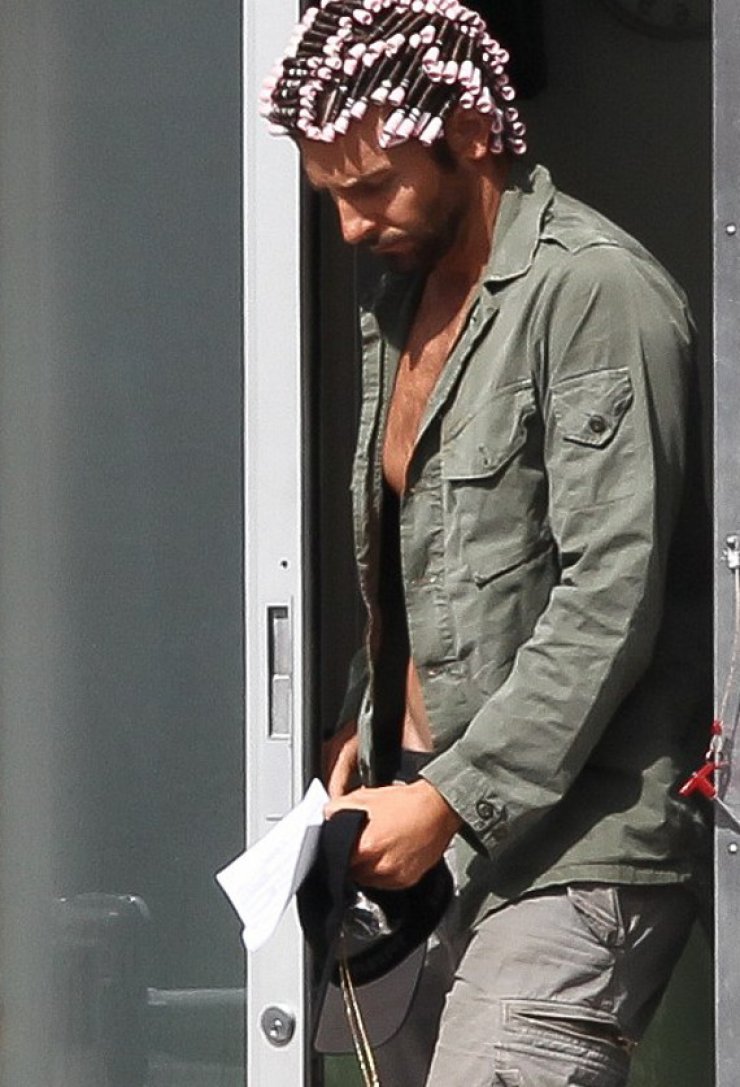 Αυτός που θέλουν οι γυναίκες κυκλοφορεί με… ροζ ρόλεϊ!