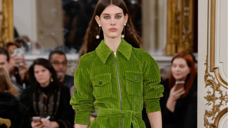 Απλό, καθημερινό και άνετο look με βασικά κομμάτια της γκαρνταρόμπας μας!