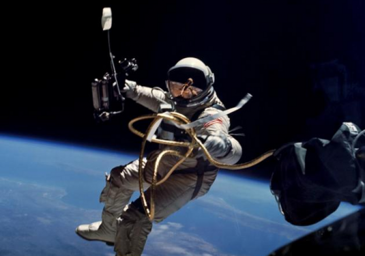 Κοσμοναύτης ελληνικής καταγωγής έκανε βόλτα γύρω από τον Διεθνή Διαστημικό Σταθμό