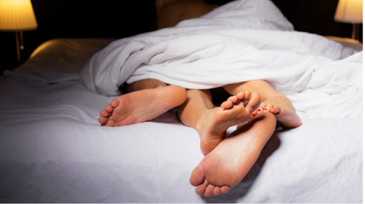 Κορωνοϊός: Πώς επηρεάζει το σεξ;