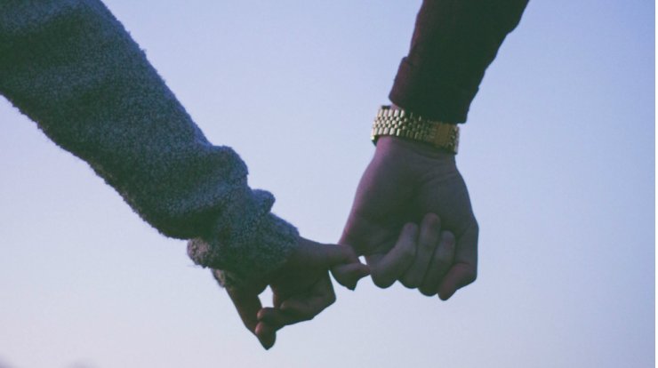 10 συμβουλές για να κρατήσετε τη σχέση σας ζωντανή