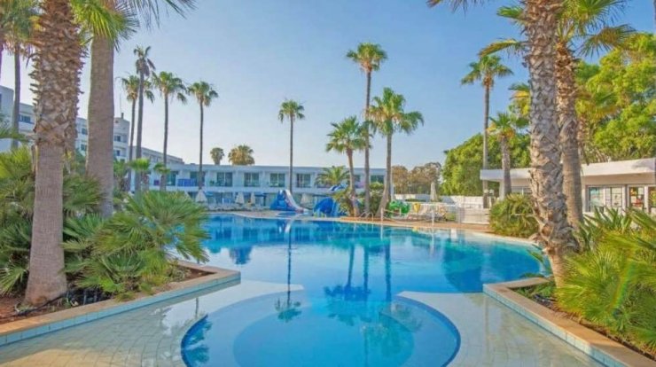 Dome Beach Hotel: Ο απόλυτος προορισμός διακοπών για το φετινό καλοκαίρι