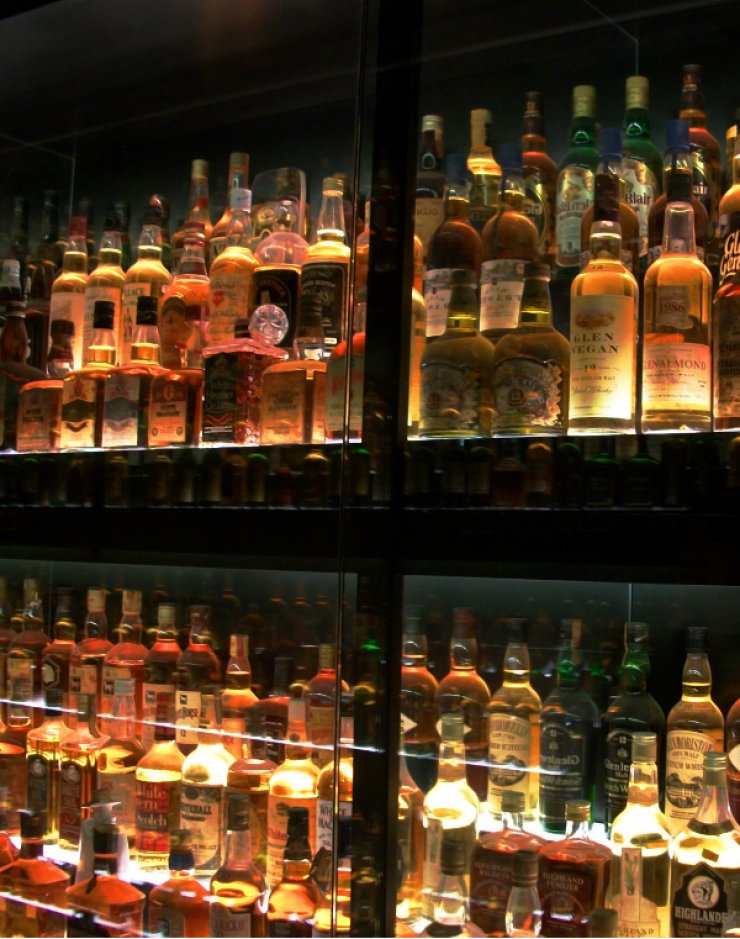 Μπορείς να πιείς 10 ποτήρια ουίσκι σε ένα βράδυ;