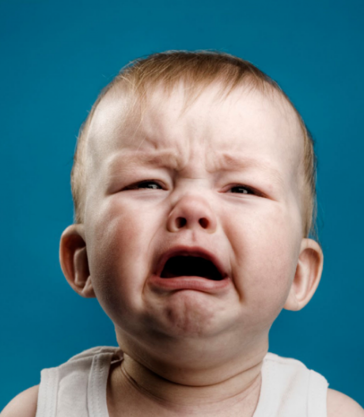 Είναι σωστό να αφήνω το μωρό να κλαίει;