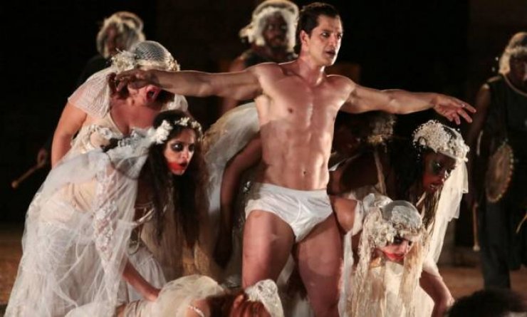 Σάκης Ρουβάς: «Ίσως θα προτιμούσαν να με δουν χωρίς εσώρουχο»!