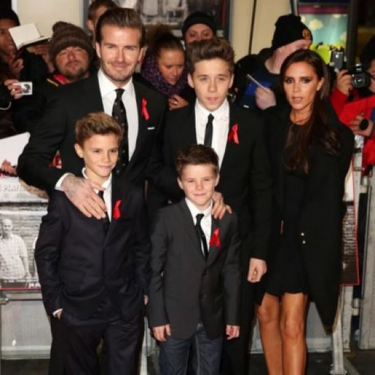 Πώς είναι να μένεις δίπλα στη διασημότερη οικογένεια του πλανήτη;