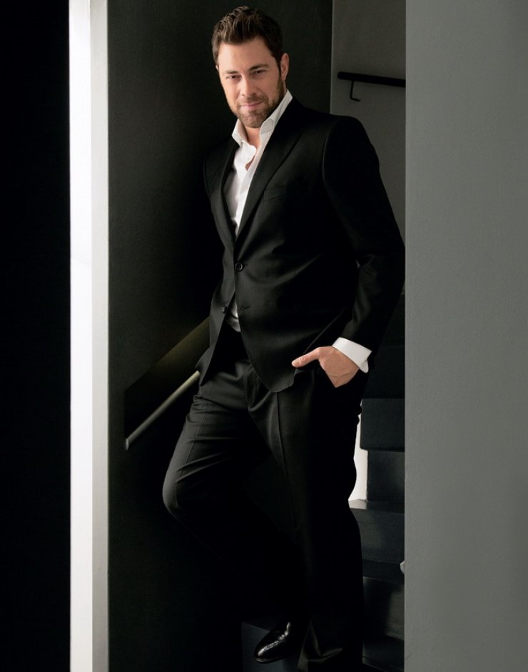 Χρήστος Χολίδης: "Έχω μια σχέση, αλλά είναι στο εξωτερικό"