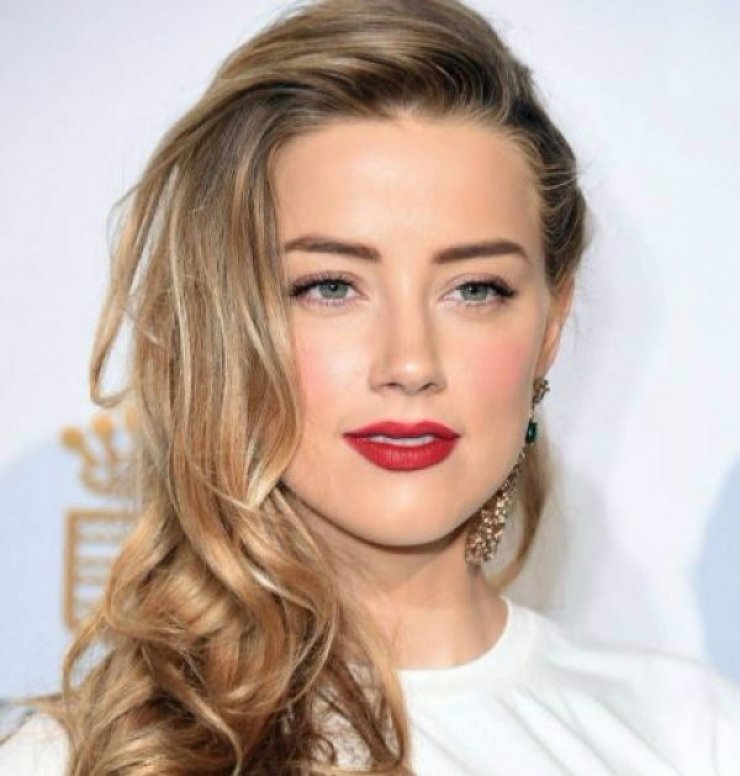 5 τρόποι που θα κάνουν τους πόρους της επιδερμίδας σας να φαίνονται μικρότεροι!