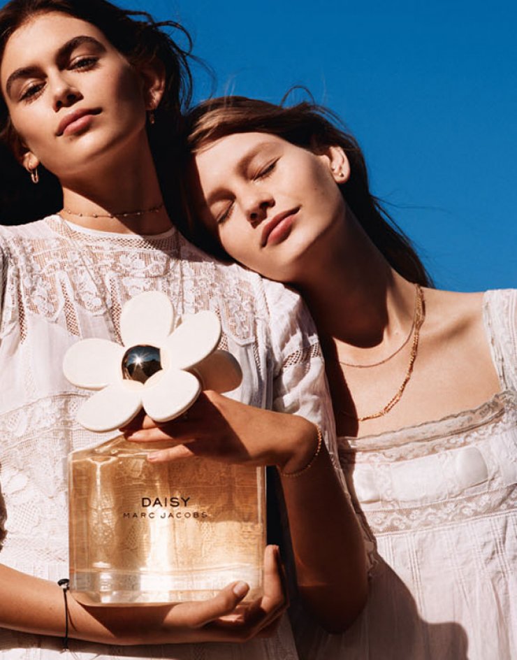 Marc Jacobs: Η νέα παγκόσμια διαφημιστική καμπάνια του αρώματος Daisy