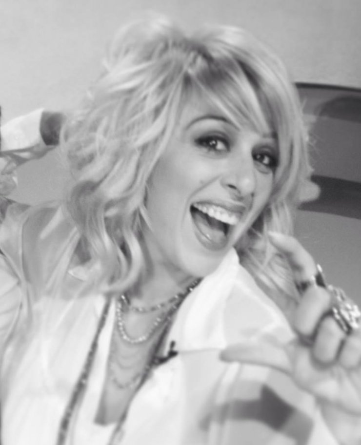 Δανάη Χρίστου: Η πισώπλατη μαχαιριά από άνθρωπο που στήριξε! [βίντεο]