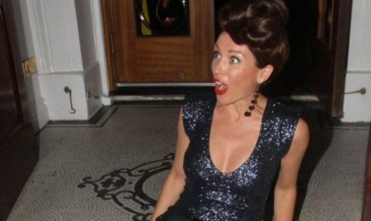 Καρέ καρέ η πτώση της Dannii Minogue