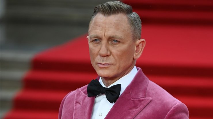 Το όνομά του είναι Bond… James Bond!