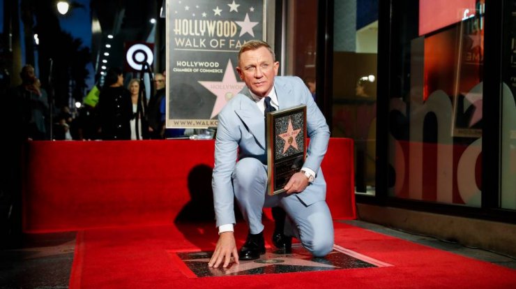 Ο Daniel Craig απέκτησε το δικό του αστέρι στο Walk of Fame! [εικόνες]
