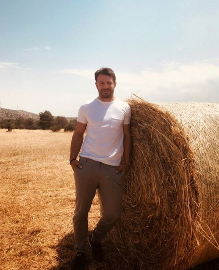 Δεν πιστεύαμε στα μάτια μας! Σε ποιαν επώνυμη Κύπρια έφτυσε ο Γιώργος Αγγελόπουλος! [βίντεο]