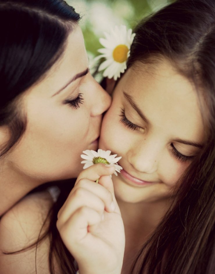 Οι καλύτερες συμβουλές ομορφιάς που μας έχουν δώσει οι μαμάδες μας