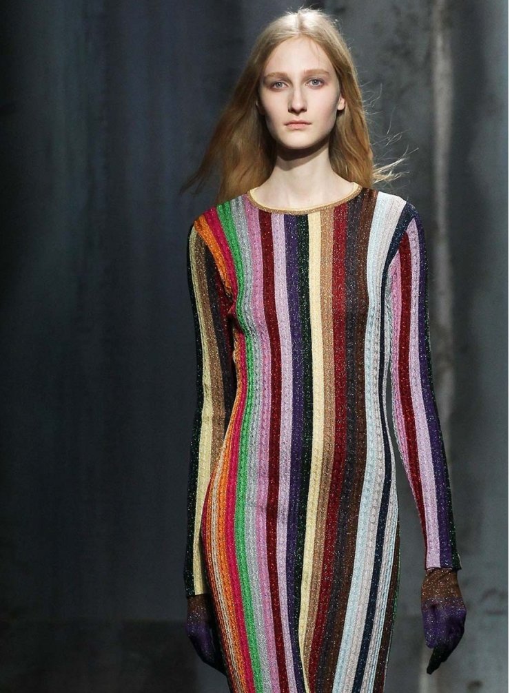 Οι Rainbow stripes φέρνουν τη άνοιξη