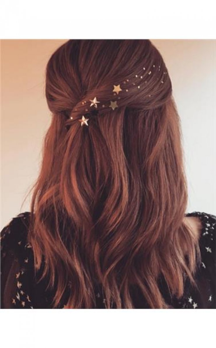 To νέο trend είναι τα κοσμήματα μαλλιών 