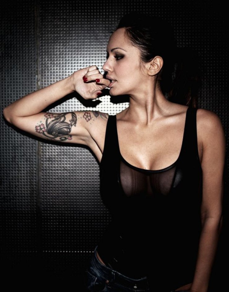 Η super star DJ Deborah de Luca στα decks του Patio