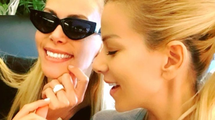 Στέλλα και Χριστίνα Δημητρίου: Το σπάνιο στιγμιότυπο και με τους δύο γονείς τους!