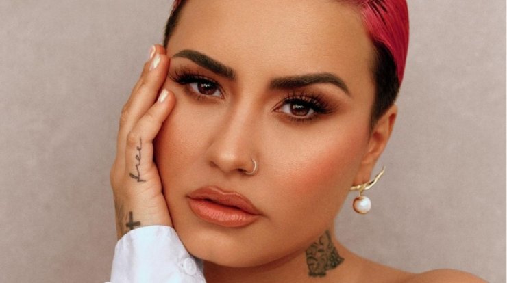 Demi Lovato: Εξομολογείται τον βιασμό της ως έφηβη όσο εργαζόταν στο Disney Channel