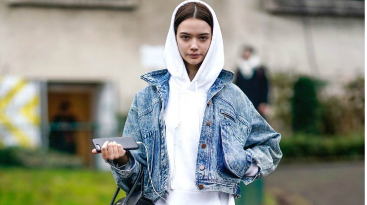 4 τρόποι να φορέσεις το denim σακάκι σου αυτή την άνοιξη