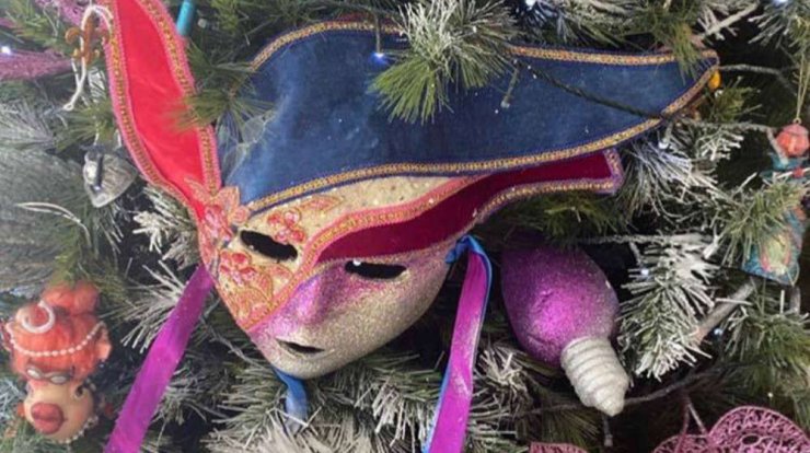 Κι άλλη επώνυμη Κύπρια μας εντυπωσίασε με το χριστουγεννιάτικό της δέντρο!